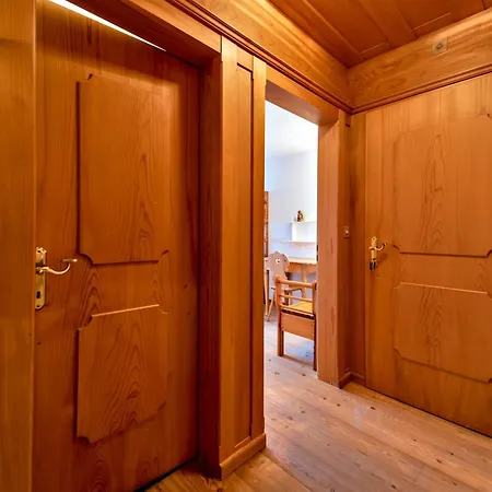 Lägenhet Alpine Retreat With Pool And Sauna Access